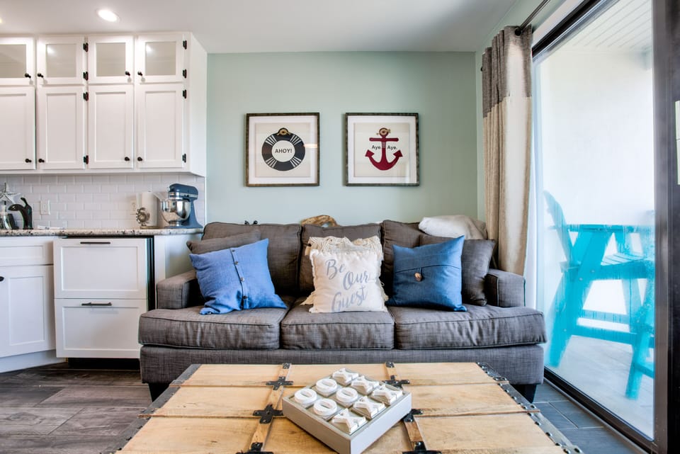 Open concept living/kitchen area! 