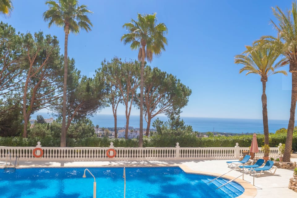 Pool and sea views