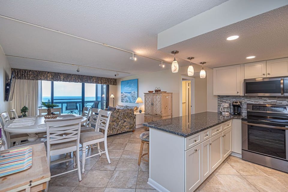 Kitchen Area-Golden Sands 1814