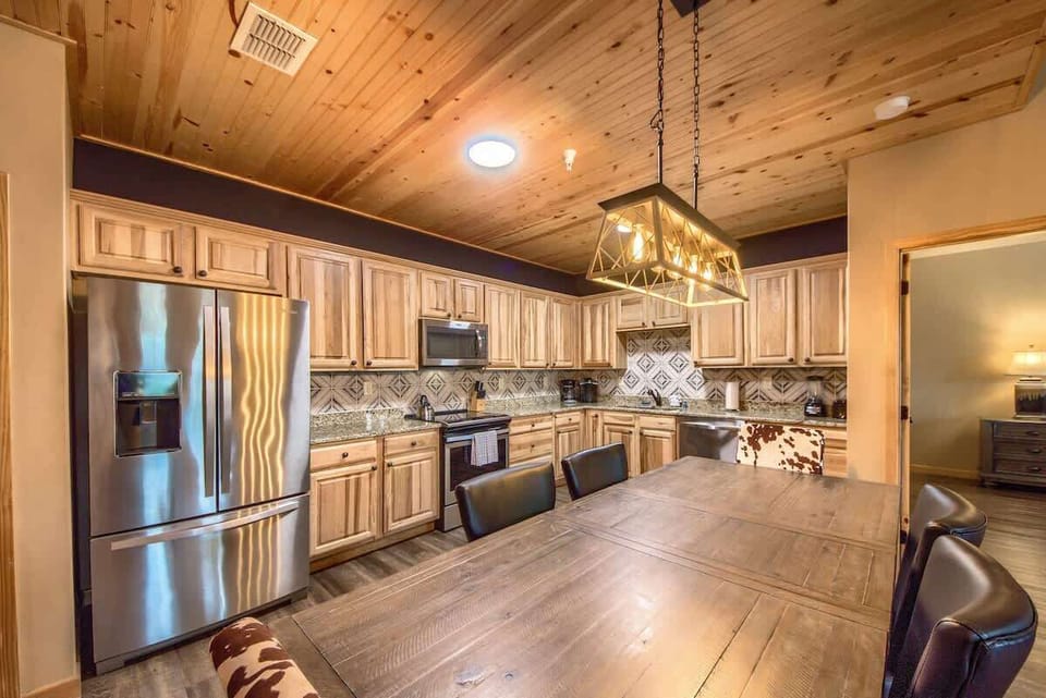 Fully Equipped Kitchen with stainless Steel appliances. 