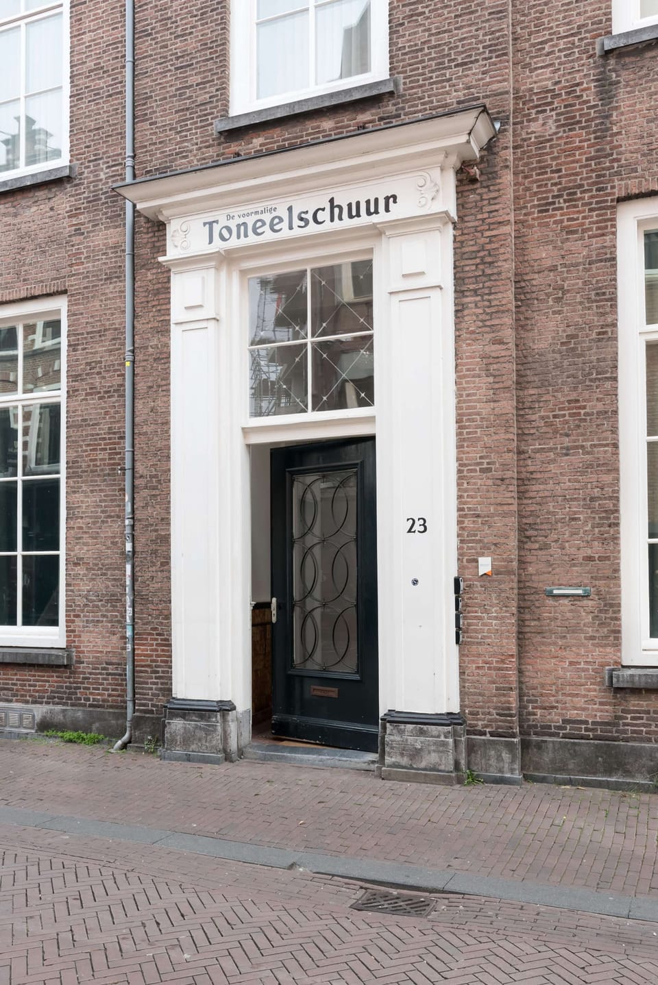 Exterior - facade / entrance