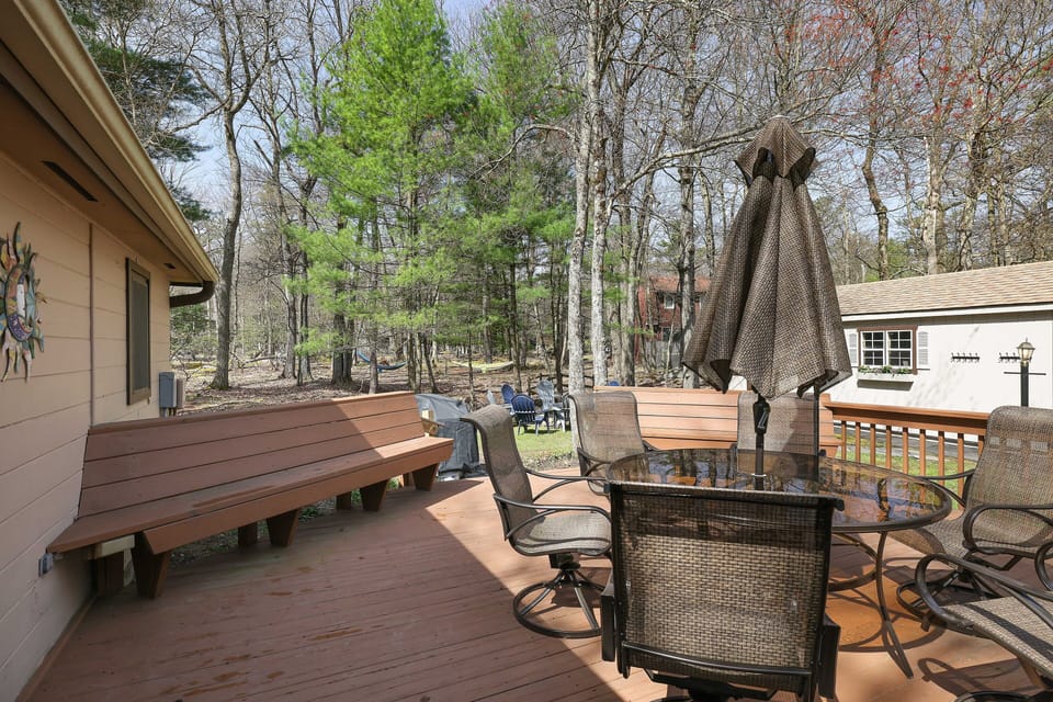 Take the fun outside on the rear deck with dining and seating in the sunshine