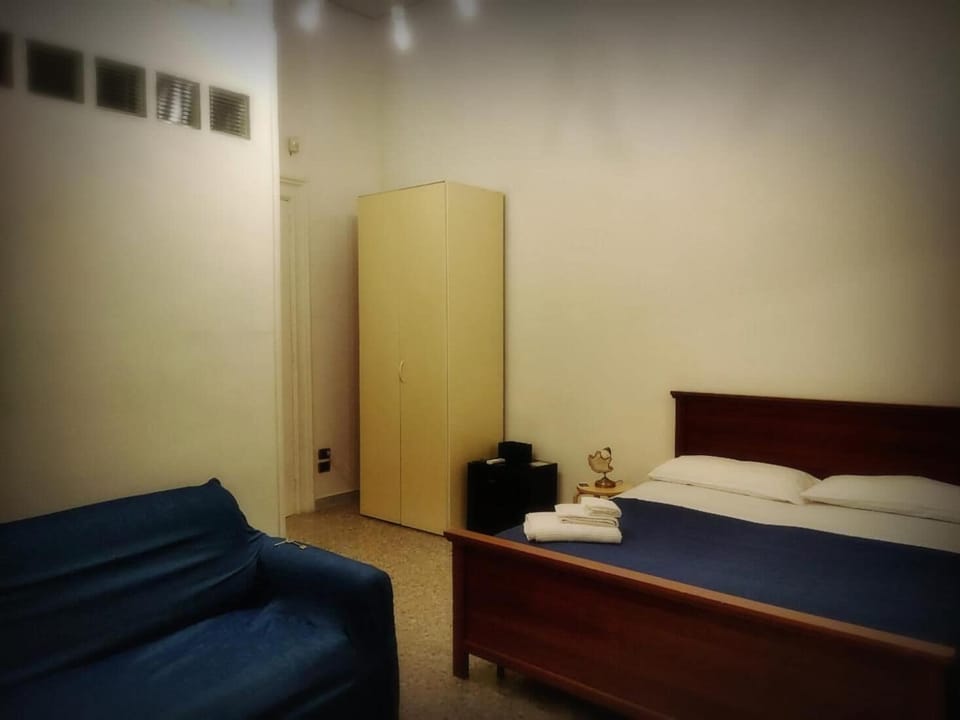 Room, 1 Bedroom, Accessible, Smoking | 1 bedroom