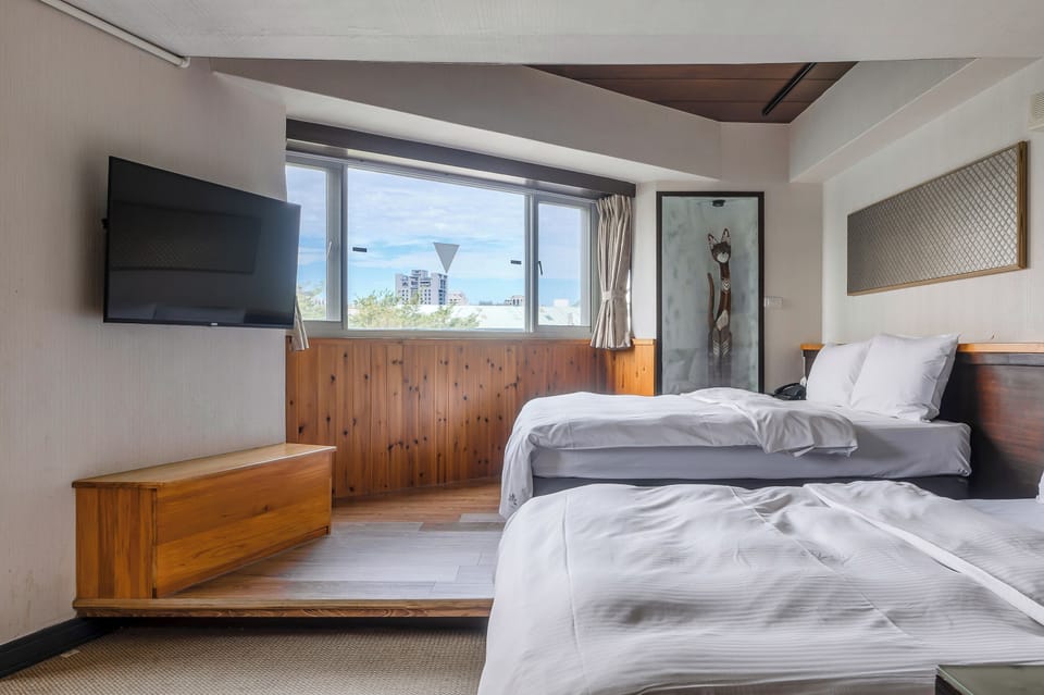 Standard Quadruple Room | Soundproofing, free WiFi, bed sheets