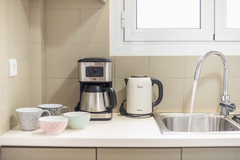 City Room | Private kitchen | Fridge, microwave, oven, stovetop