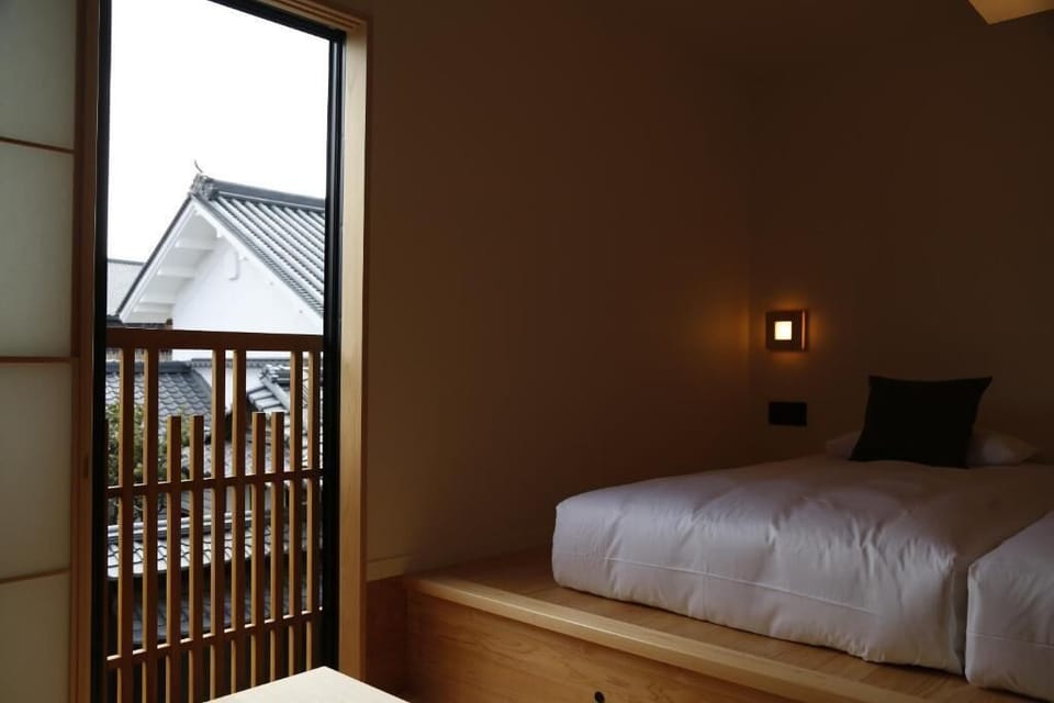 In-room safe, desk, laptop workspace, WiFi (free)