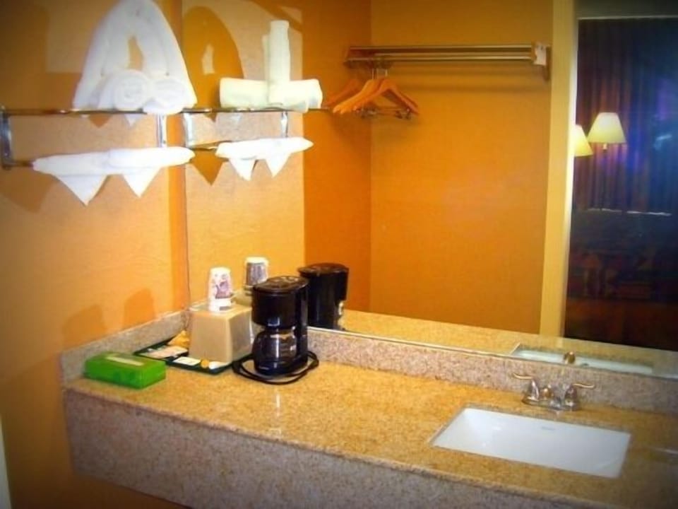 Hair dryer, towels