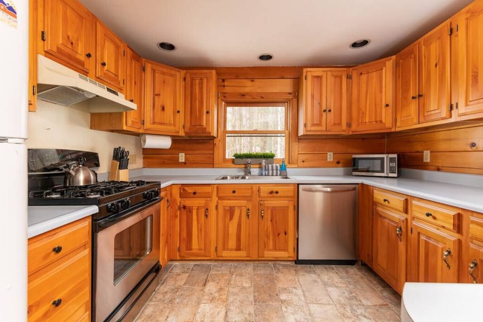 Prepare meals and unwind effortlessly.