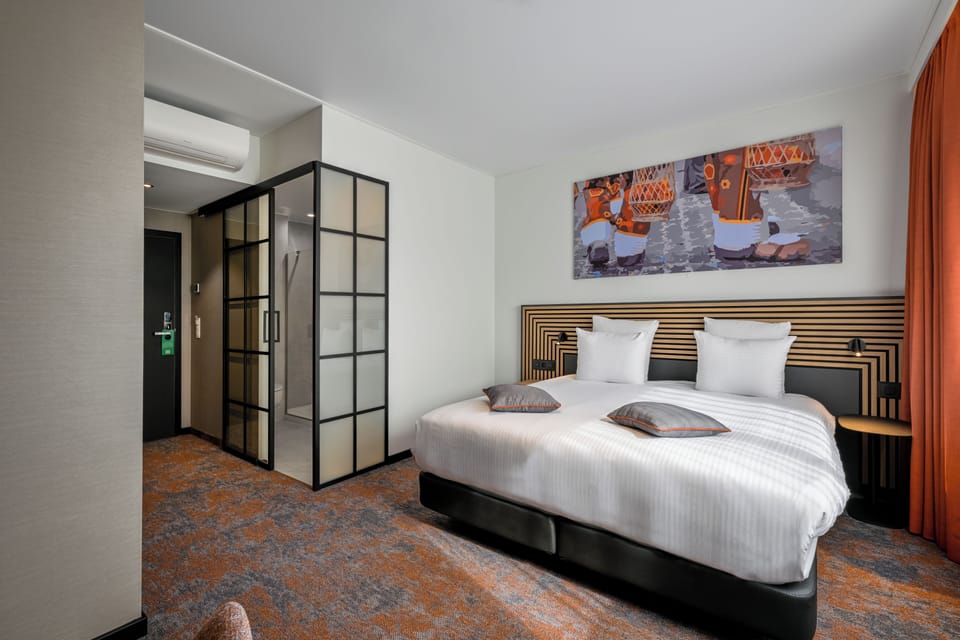 Junior Room | Premium bedding, pillowtop beds, in-room safe, individually decorated