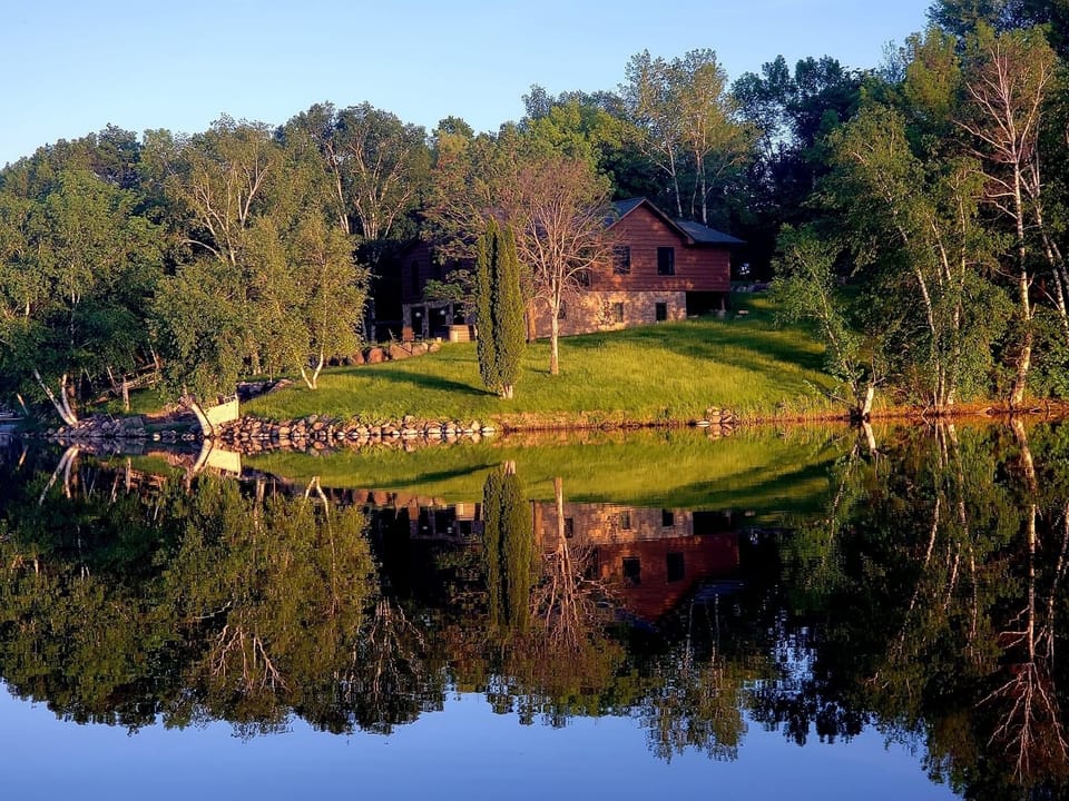 360 feet of lakeshore