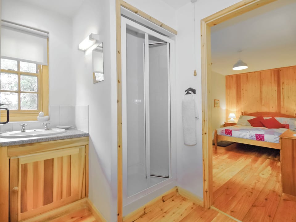 Bathroom | Inglenook Cottage, Landshipping, near Narberth