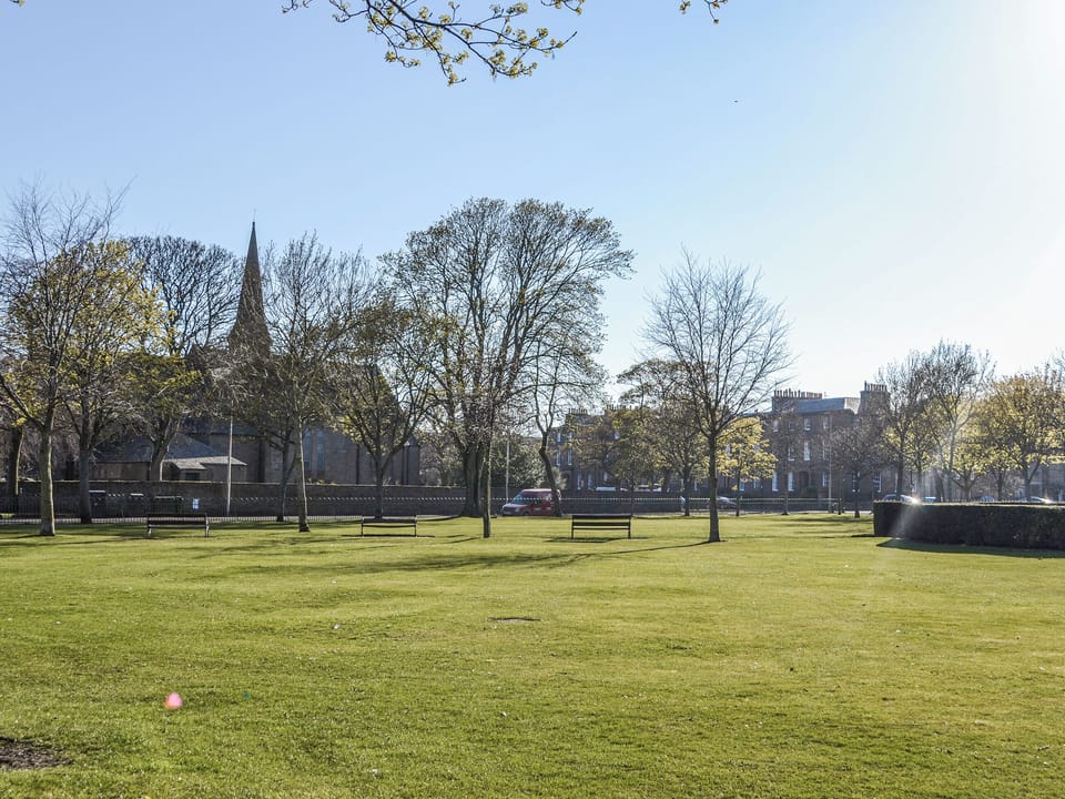 Surrounding area | Dezzy&rsquo;s, Montrose