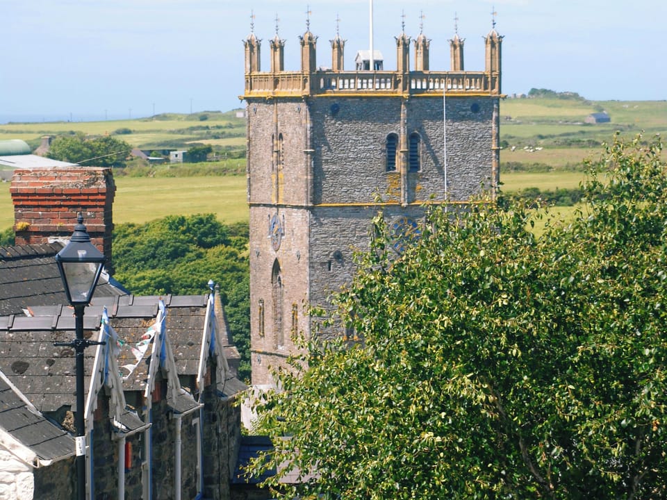 Exterior | Yr Hen Glowty, Puncheston