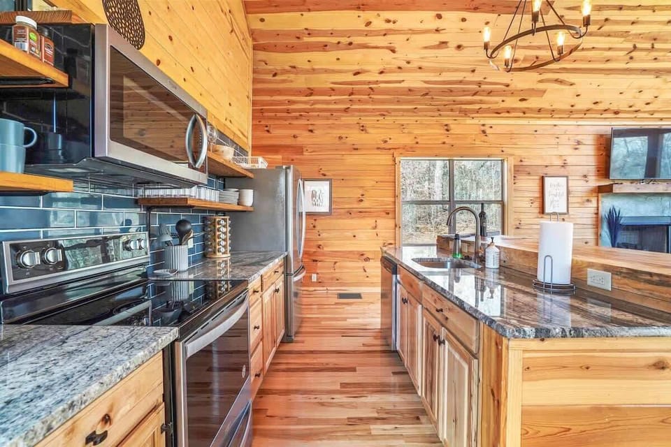 Kitchen: Rustic charm meets modern amenities—cook up your favorite meals with style!