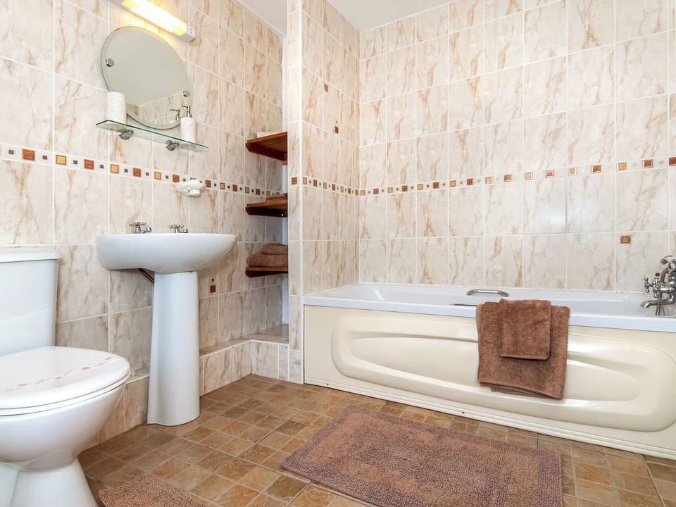 Bathroom | Carn Llidi Cottage, St Davids, near Whitesands