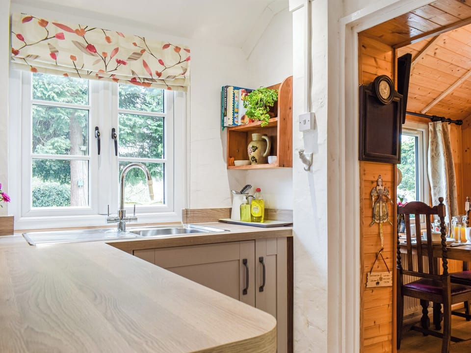 Kitchen | Woodcarver&rsquo;s Cottage, Spring Village