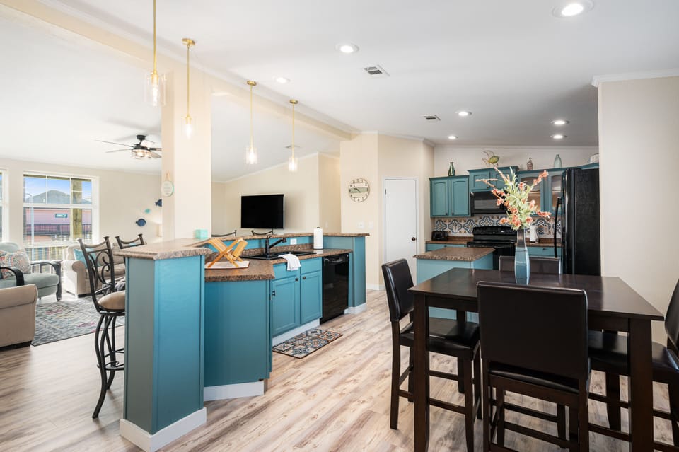 Plenty of space for multiple cooks in this kitchen!
