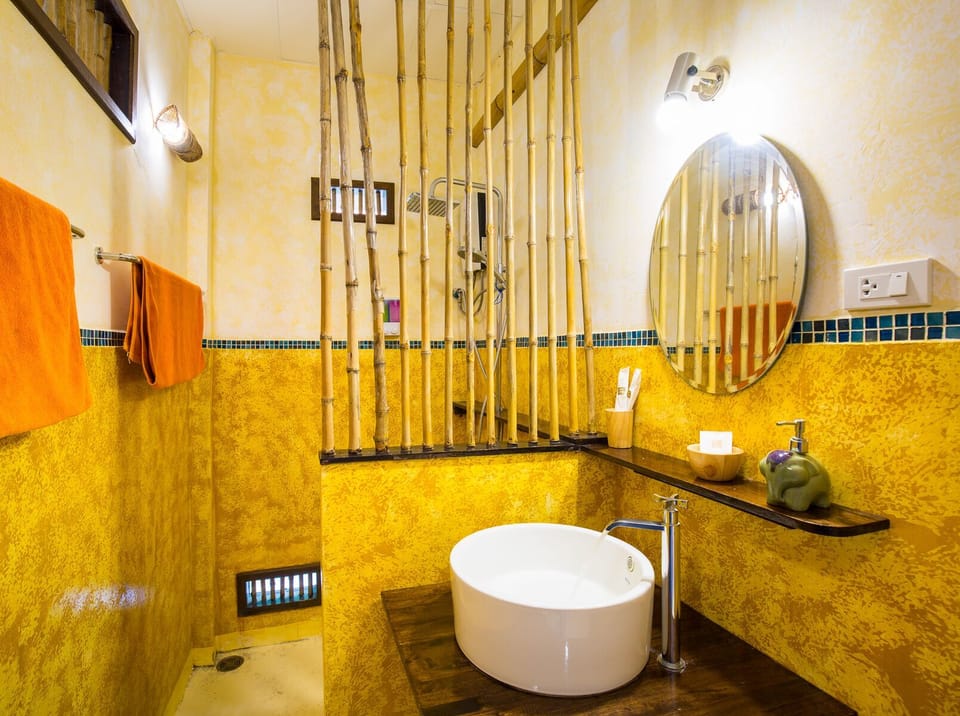 Beachfront | Bathroom | Free toiletries, towels