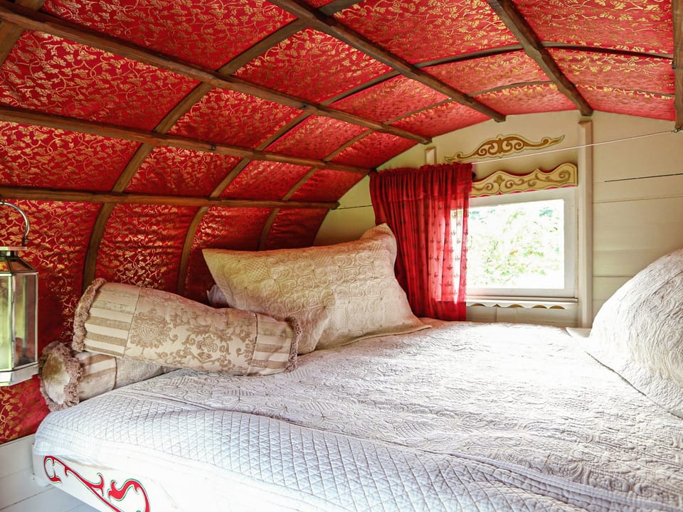 Bedroom | Copperbeech Bowtop, Malpas