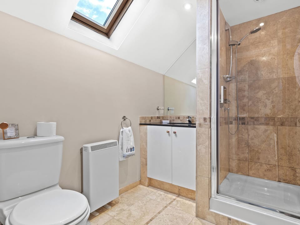 Shower room | Ash Tree Cottage, Bosherston
