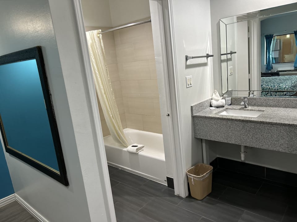 Towels, soap, shampoo, toilet paper