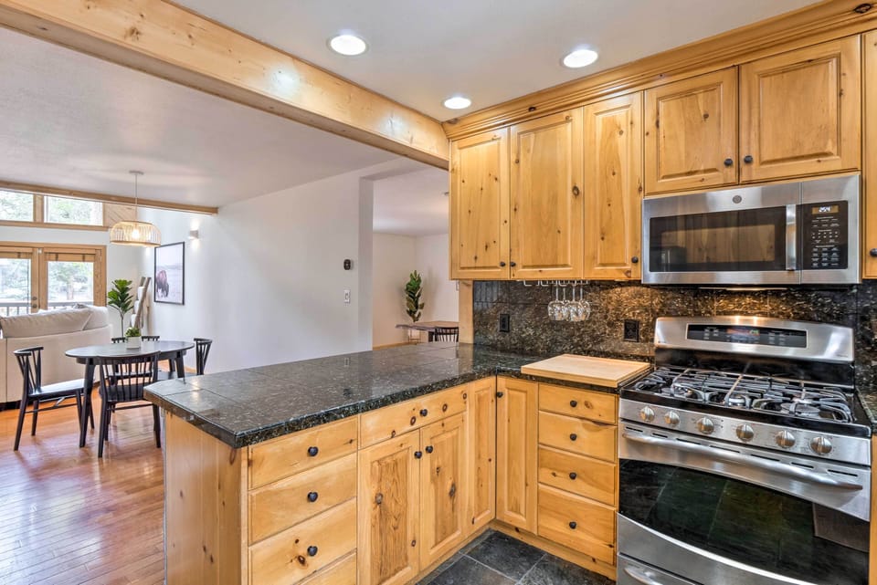 Kitchen | Toaster | Crockpot