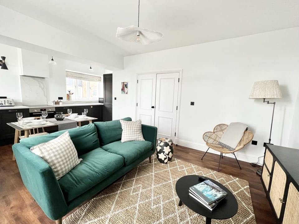 Living Area with Smart TV (1)