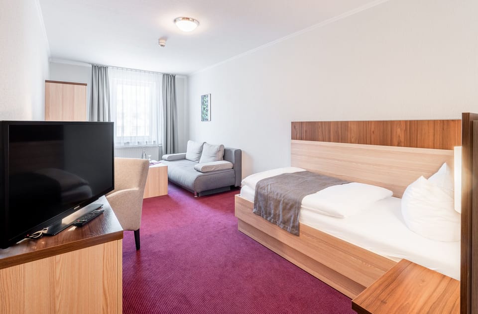 Standard Single Room | In-room safe, desk, blackout drapes, free WiFi