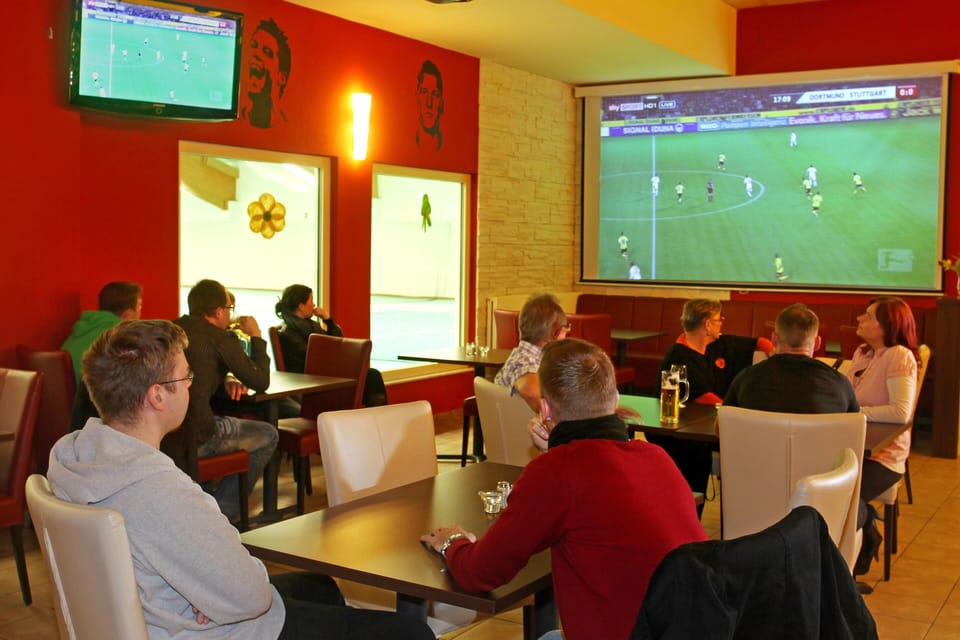 Sports bar