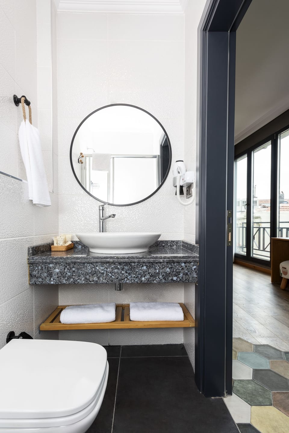 Superior Double Room, Jetted Tub | Bathroom | Free toiletries, hair dryer, slippers, towels