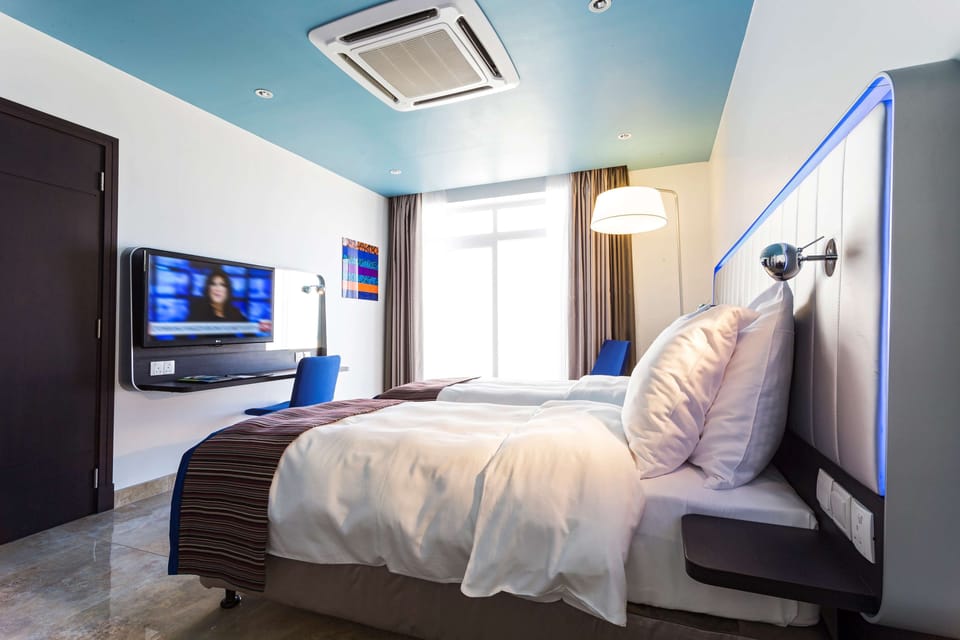 1 bedroom, in-room safe, desk, iron/ironing board