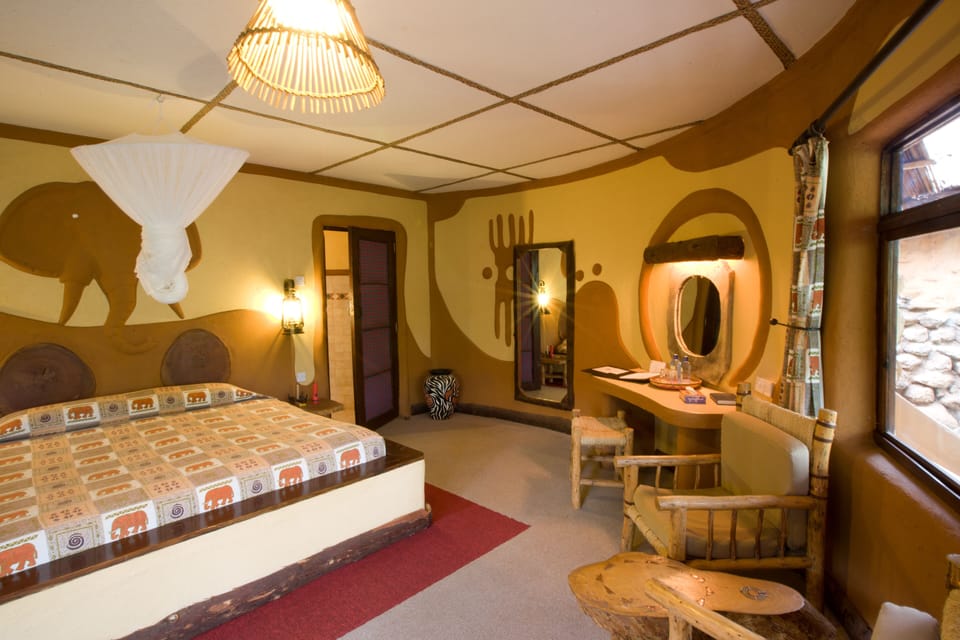 Deluxe Double Room | In-room safe, desk, free WiFi, bed sheets