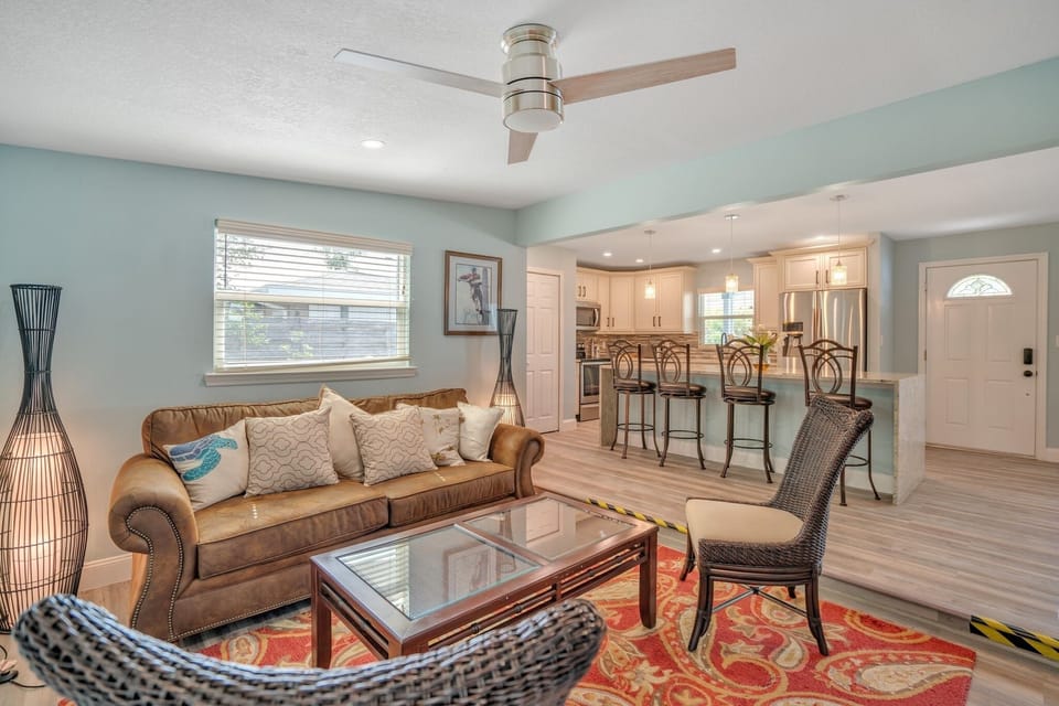 House, 3 Bedrooms | Living room | Smart TV, streaming services