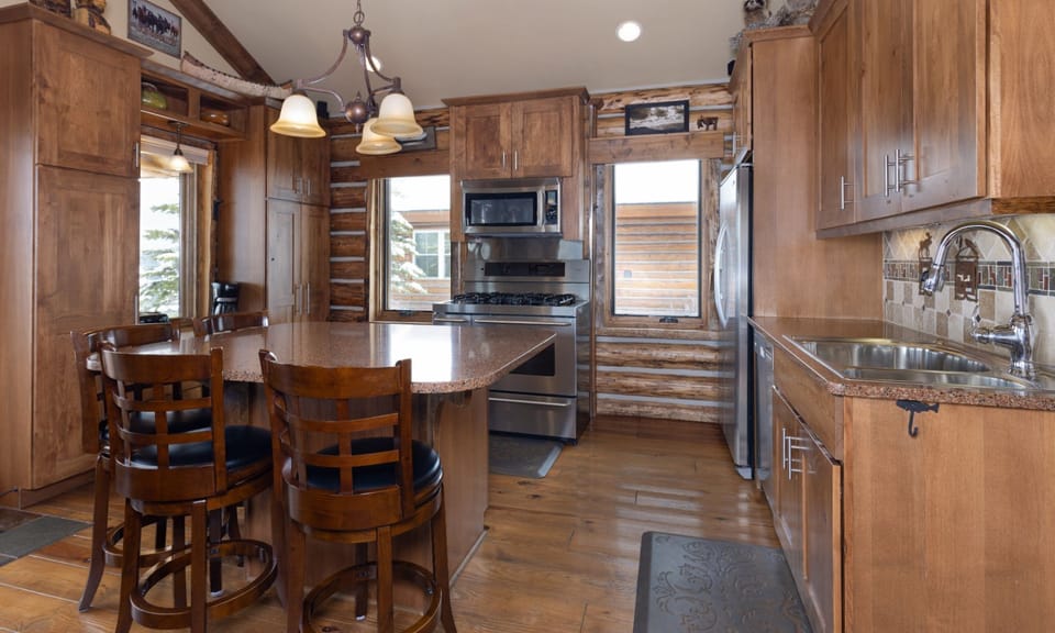 CH 13 Bandit Way, Kitchen, 2
