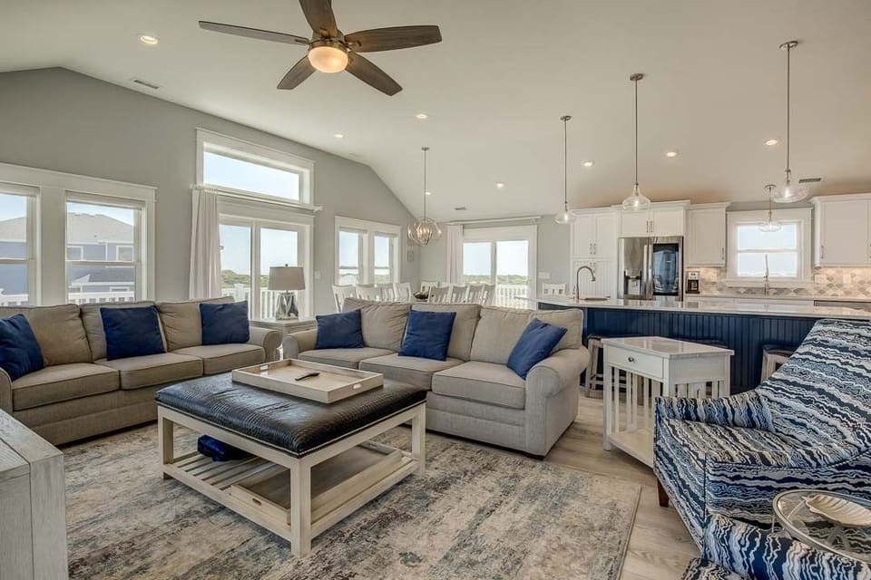 Top-Level Great Room with Deck Access
