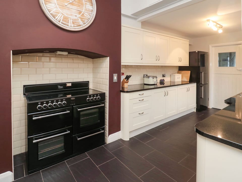 Cottage | Interior