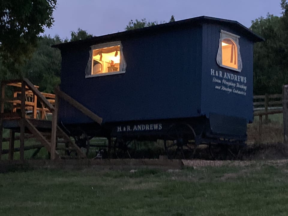Cabin | Exterior