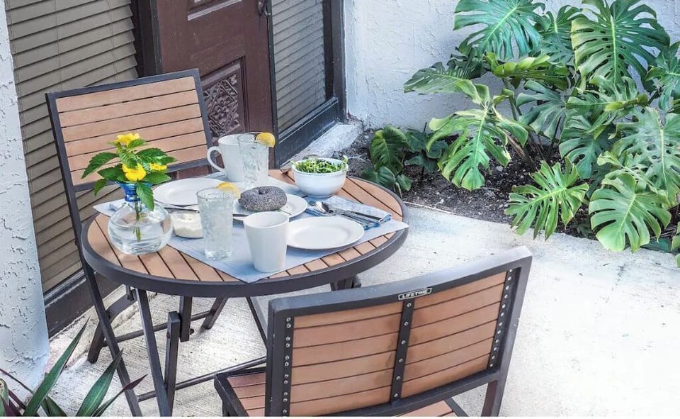 Outdoor dining