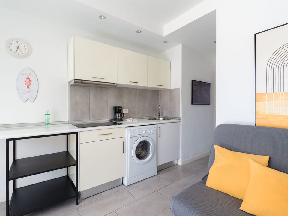Coffee/tea facilities,Kitchen or kitchenette