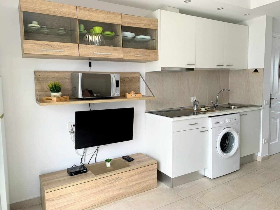TV and multimedia,Kitchen or kitchenette