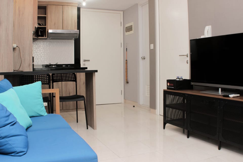 Room | Living area | TV