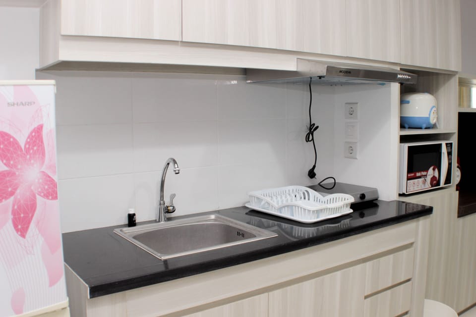 Fridge, stovetop, cookware/dishes/utensils