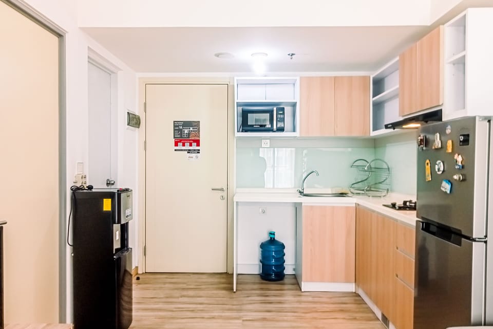 Room | Private kitchen | Fridge, stovetop, cookware/dishes/utensils