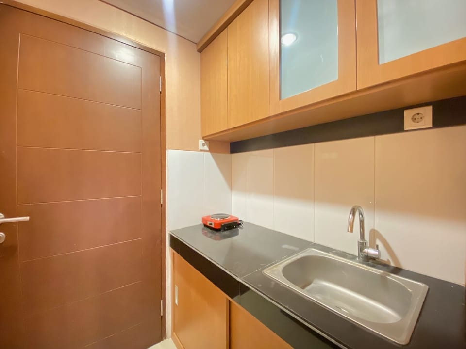 Room | Private kitchen | Fridge, stovetop, cookware/dishes/utensils