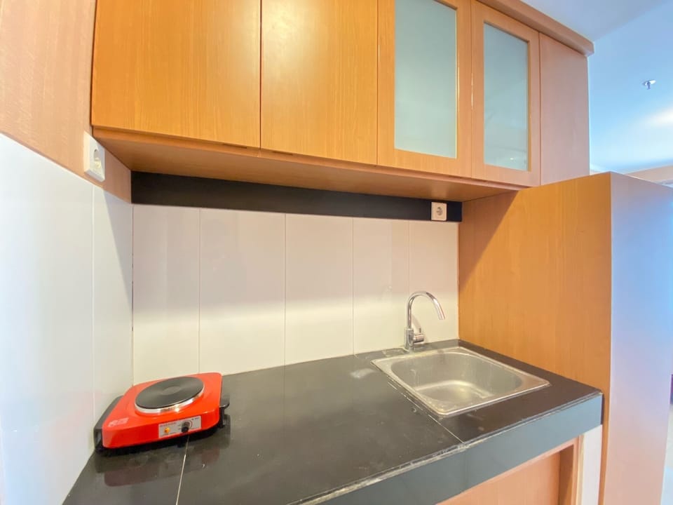 Fridge, stovetop, cookware/dishes/utensils