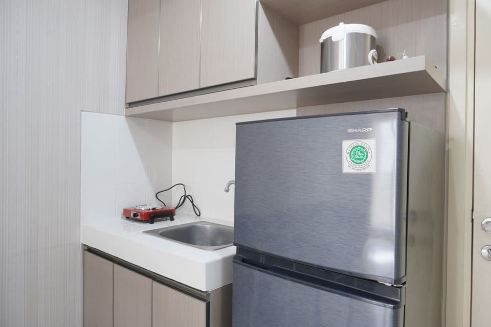 Fridge, stovetop, cookware/dishes/utensils