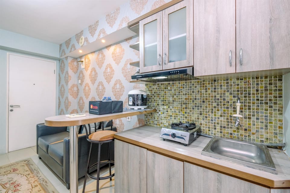 Fridge, stovetop, cookware/dishes/utensils