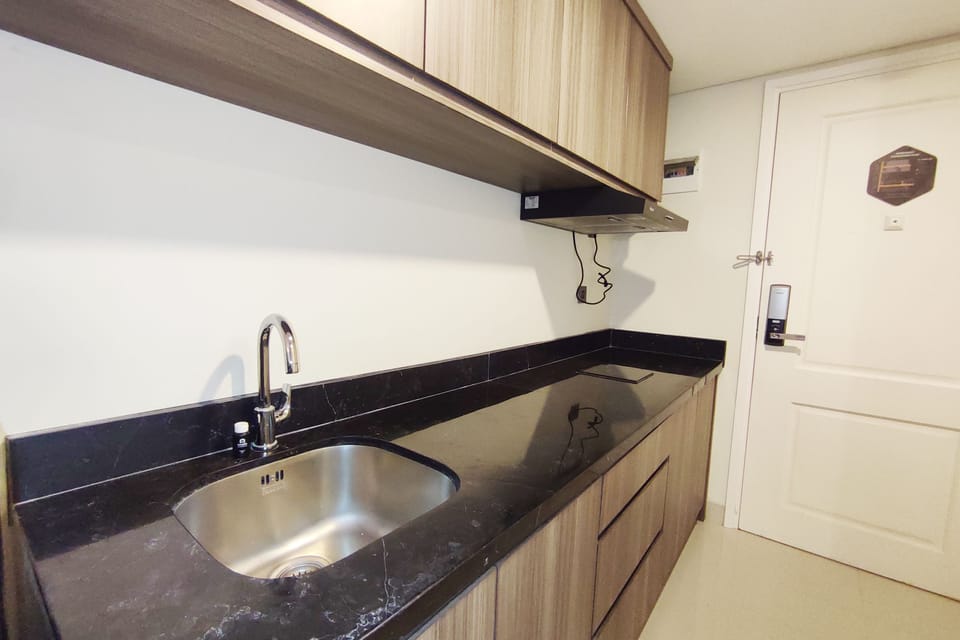 Fridge, stovetop, cookware/dishes/utensils