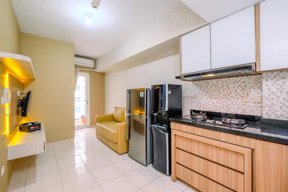 Room | Private kitchen | Fridge, stovetop, cookware/dishes/utensils