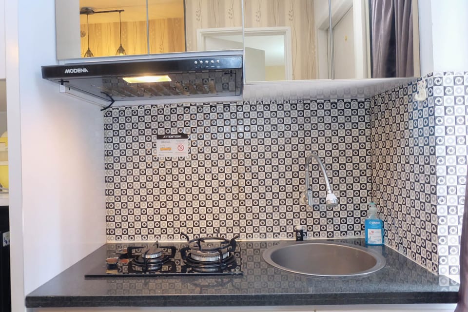 Fridge, stovetop, cookware/dishes/utensils